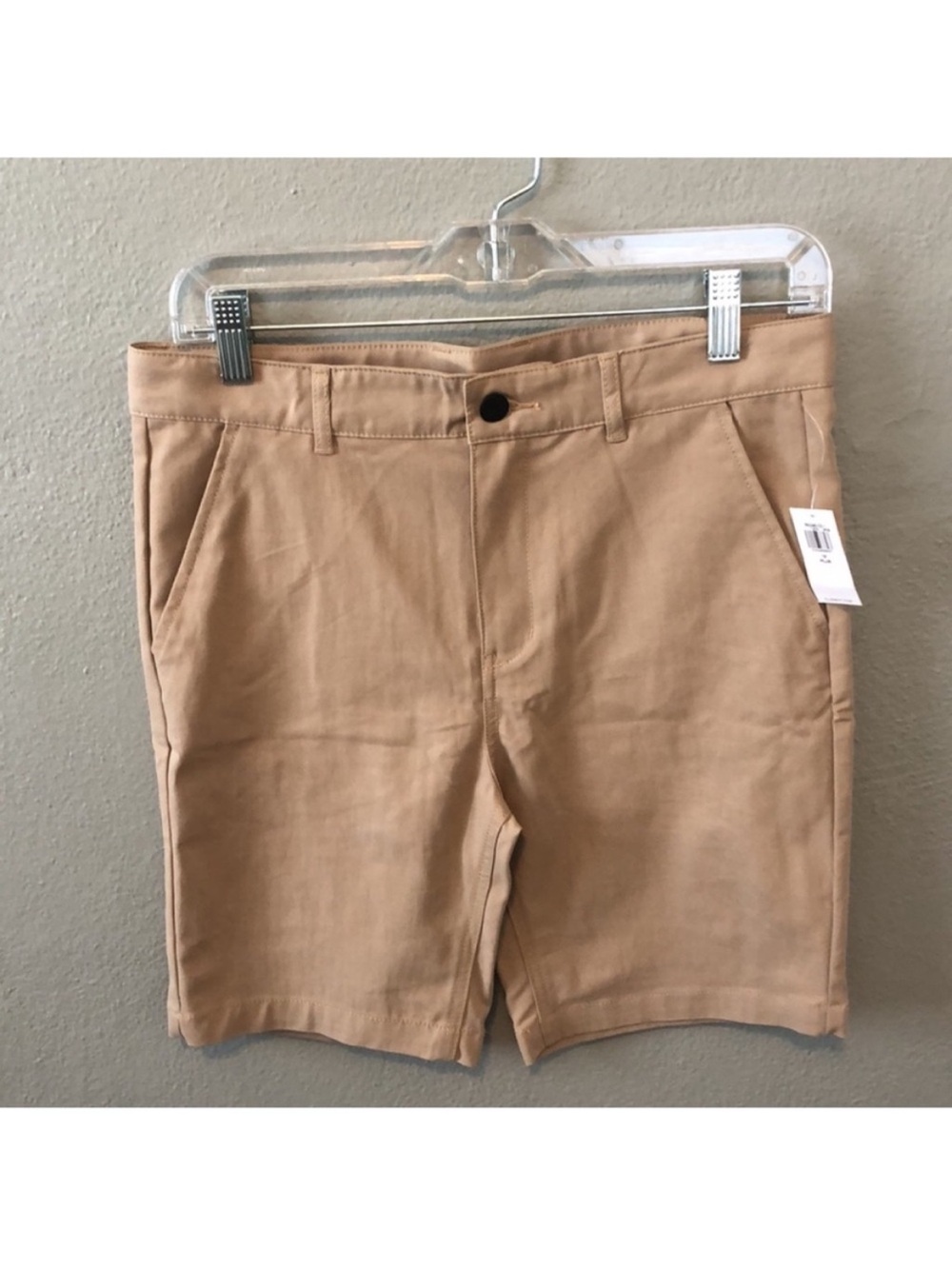 NWT Old Navy Tan Quick Dry Uniform Tech Chino Shorts Size 12 Plus